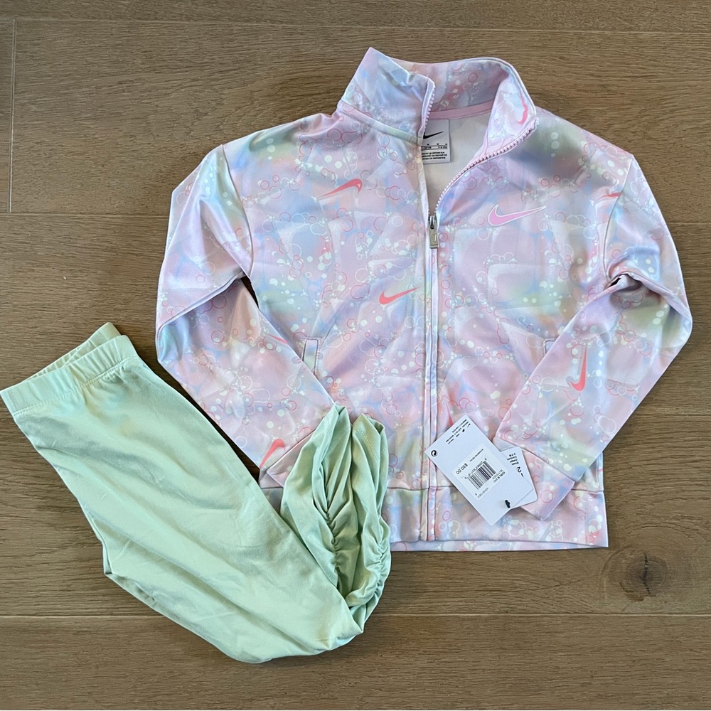NWT Nike jogger set size 5-6